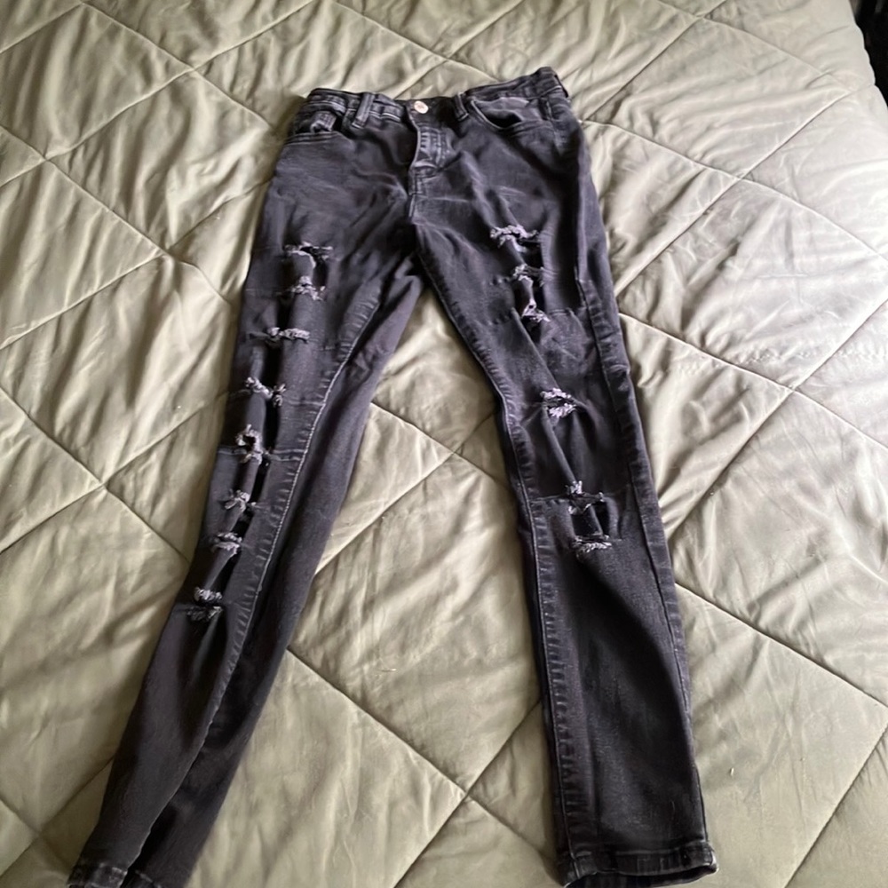 Black skinny jeans (high rise)